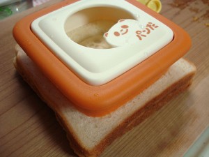 三宅水産のがんすでサンドイッチを作る